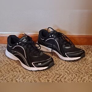 Ryka Women's Sky Walk walking shoes Leather & Mesh Size 10 Wide